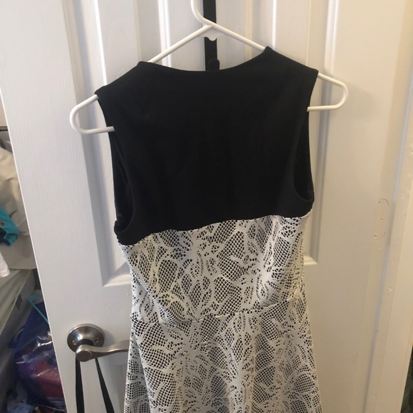 Robbi & Nikki Black White Crochet Overlay Dress - Picture 2 of 5